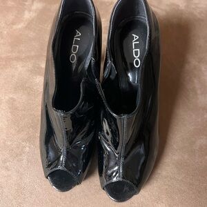 Vero Aldo Glossy Black Peep Toe Boots